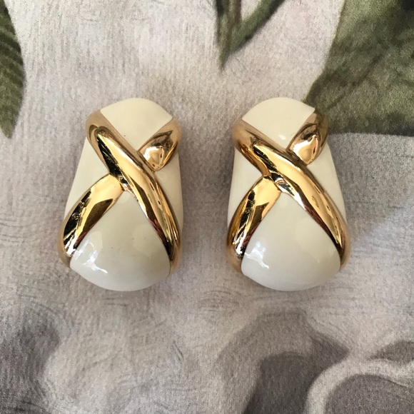 Vintage St. John Gold and Cream Clip On Earrings - Picture 2 of 5